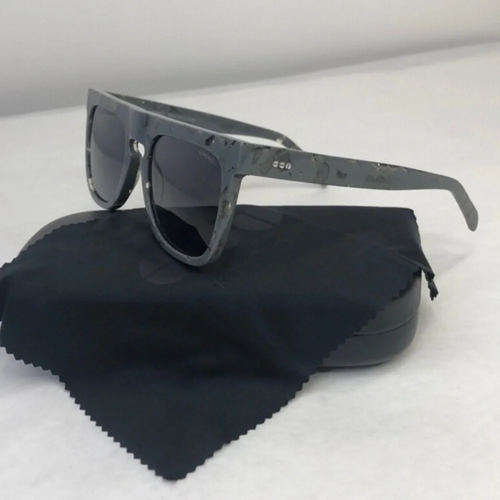 KOMONO Bennet Concrete Sunglasses NEW gray flat brow